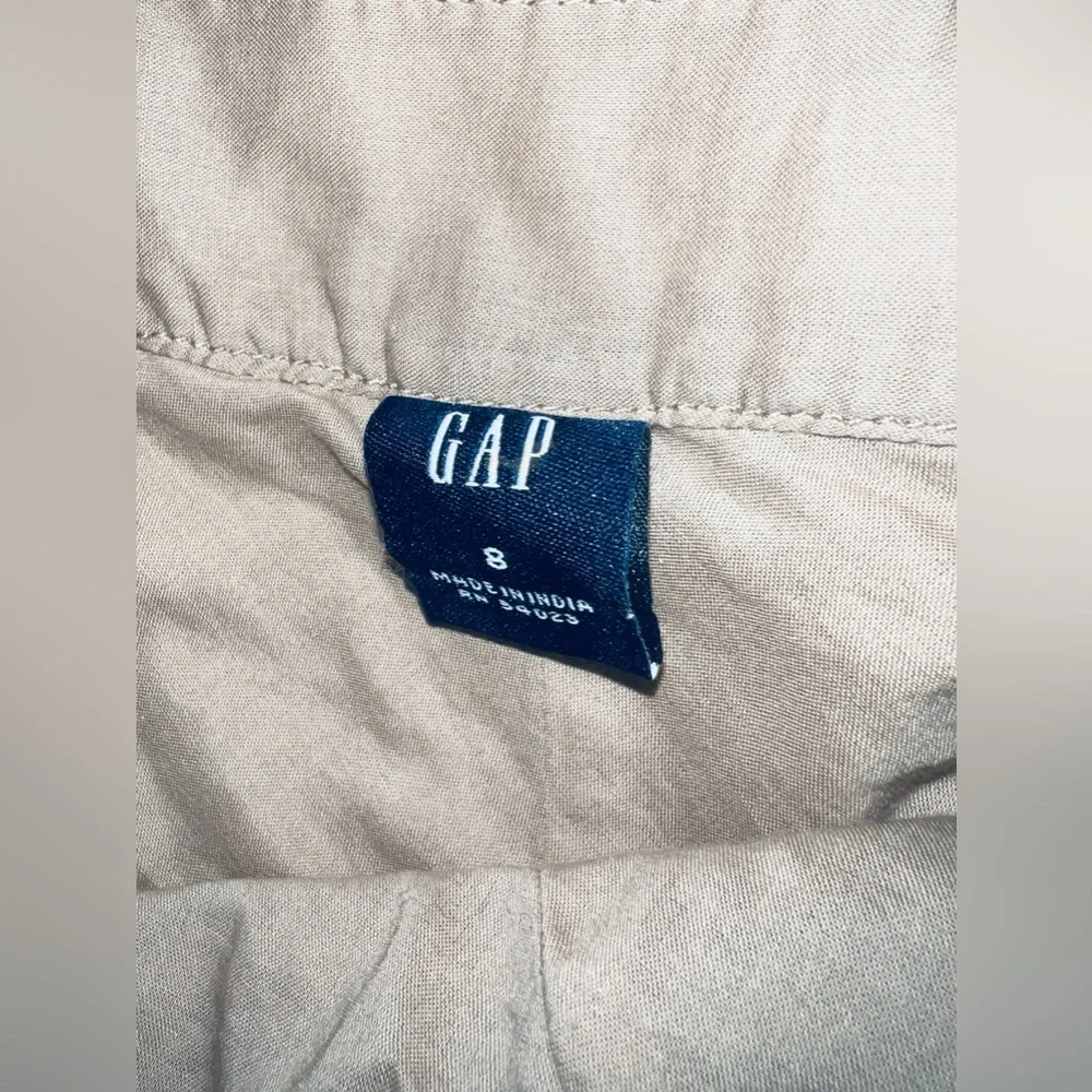 Gap tan skirt‎ fit and flare size 8